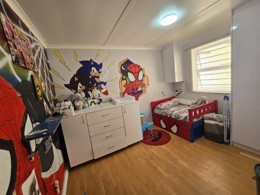 5 Bedroom Property for Sale in Portlands Western Cape